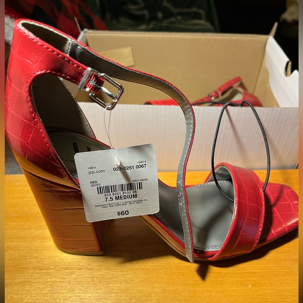 Red chunky high heels, size 7.5